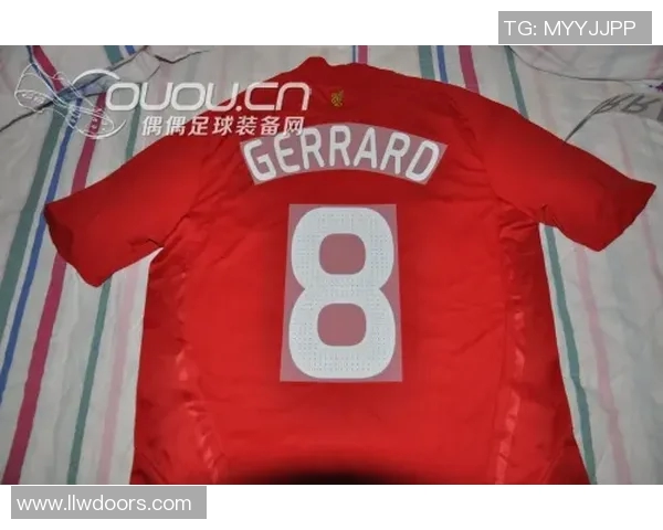 利物浦26-27赛季主场球衣曝光深红色调搭配白色细节令人期待