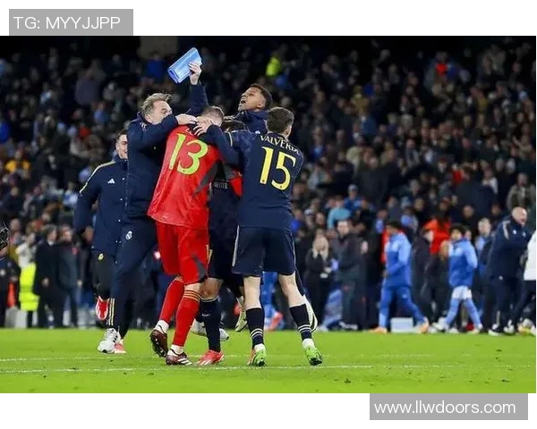 法兰克福逆袭传奇之路连续战胜皇马切尔西挺进欧冠四强